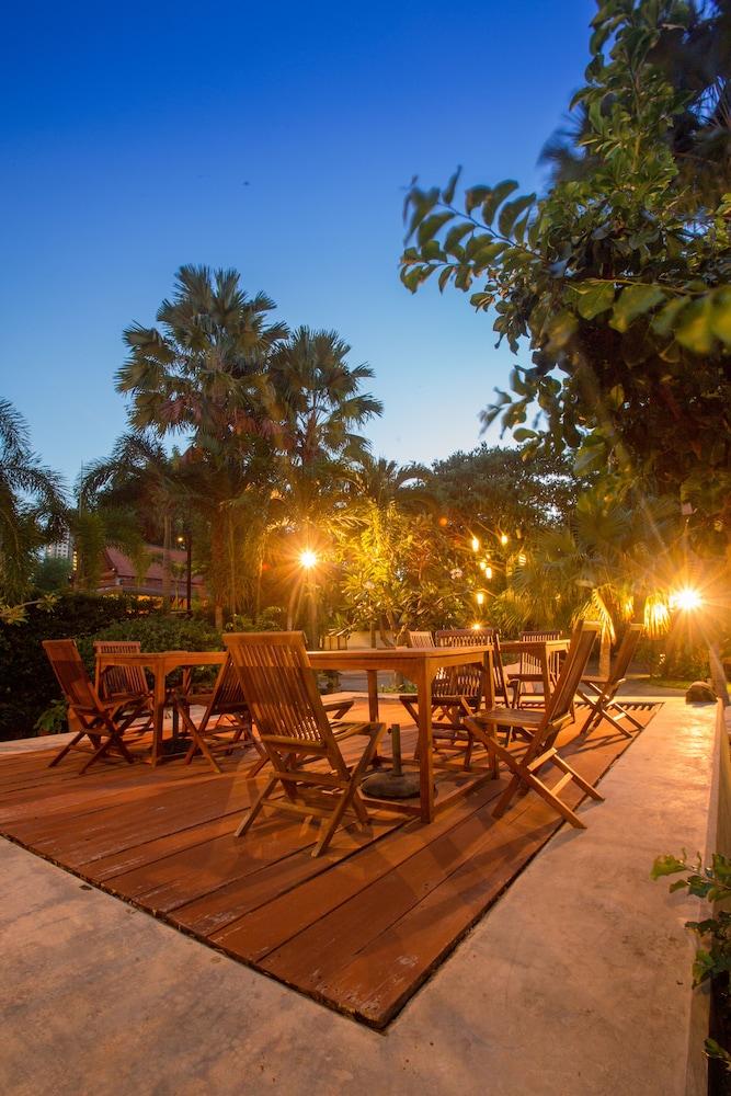 Inrawadee Resort Jomtien Beach Zewnętrze zdjęcie